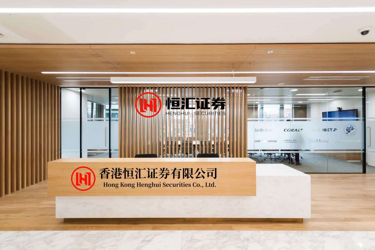 大资本优配 被人调侃刻意装穷, 拥有不菲薪资, 足坛极具反差魅力的球员